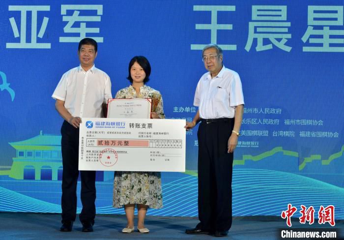2017年根据斯蒂芬;金小说改编的《小丑回魂》打破R级恐怖片北美票房纪录，并在全球狂揽7亿美元，让片方赚翻天